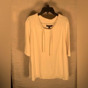 Size: XL| Brand:Banana Republic| woman’s short sleeve shirt